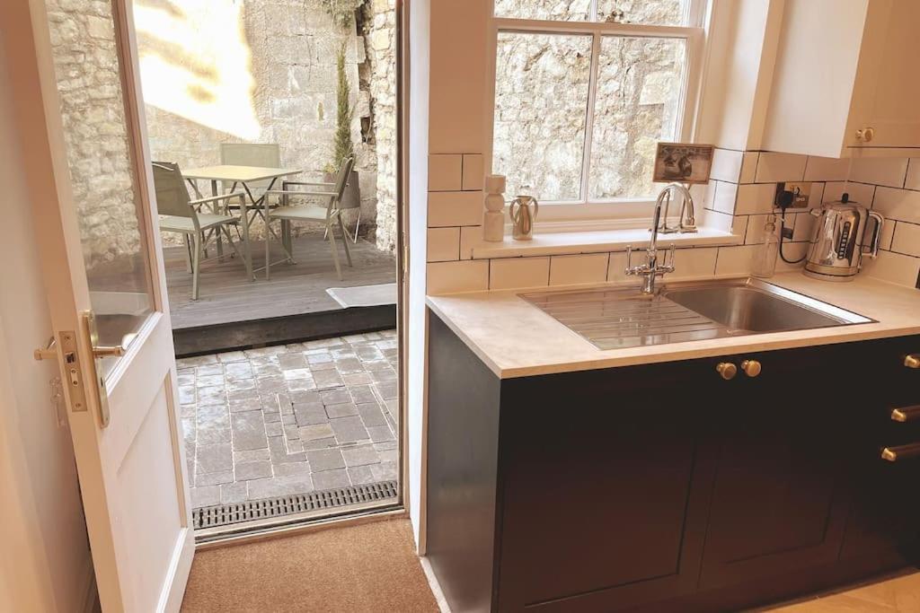 Courtyard Garden, Beautifully Finished Flat - Ba1 Apartment Bath Ngoại thất bức ảnh